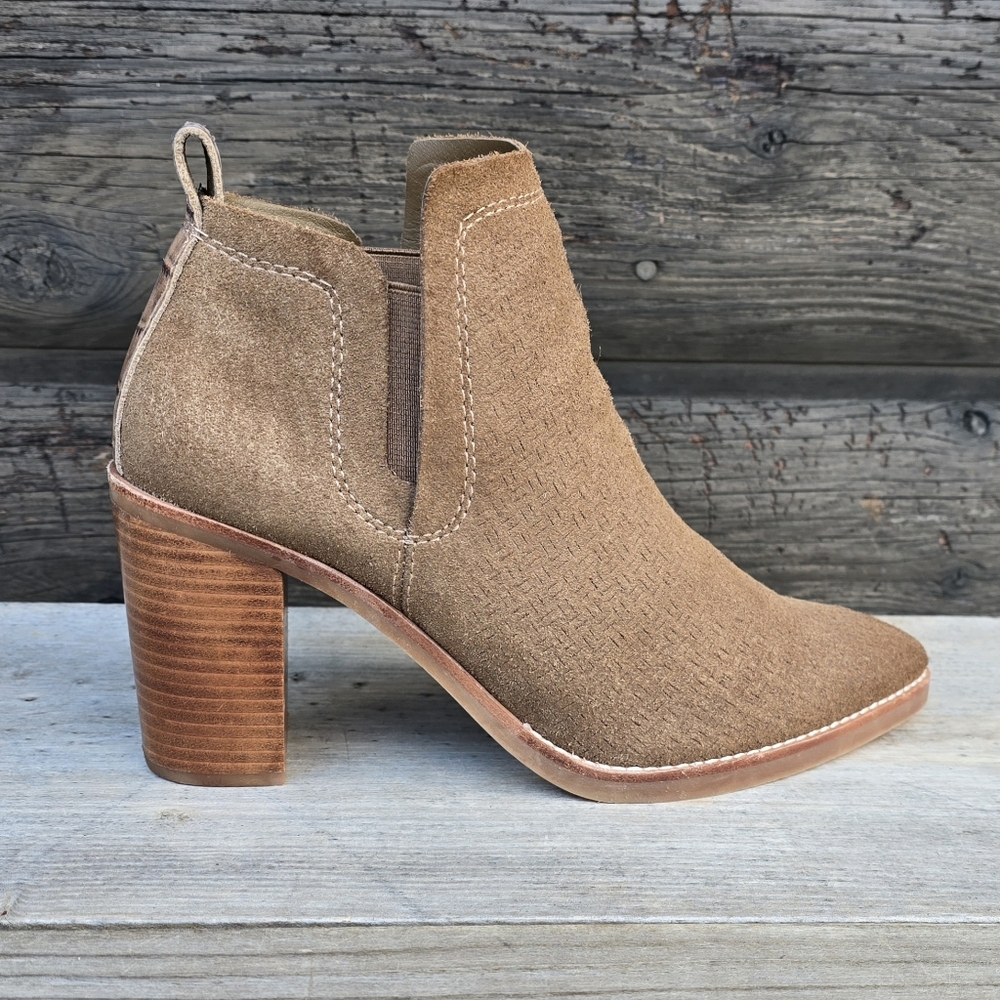 Dolce Vita Sirano Western Boho Minimalist Pointy Toe Block Heel Bootie 9.5M